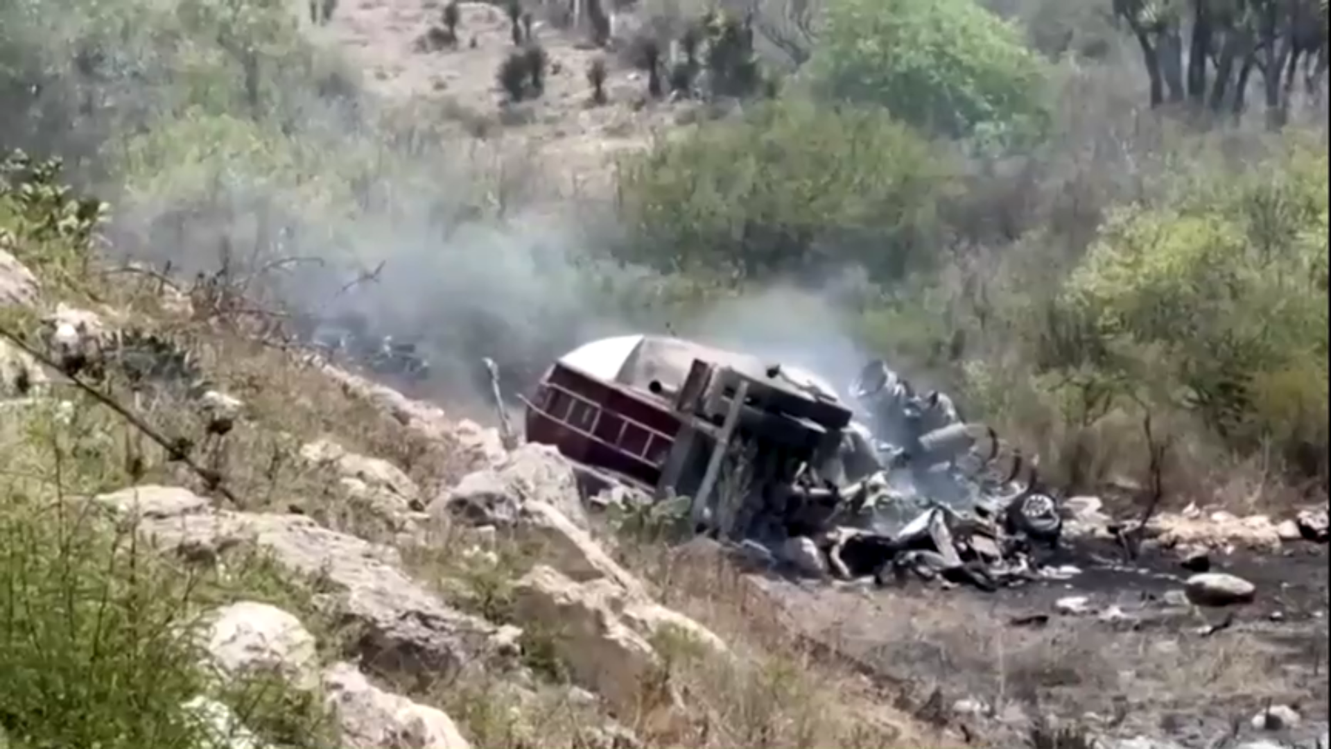 Acidente envolvendo vários veículos em rodovia mexicana deixa pelo menos 21 mortos.