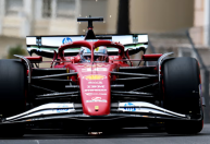 Leclerc lidera primeiro treino em Mônaco após colisão com Stroll