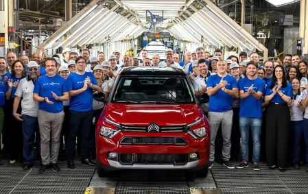 Citroën Basalt é o milionésimo carro fabricado pela marca em Porto Real (RJ)