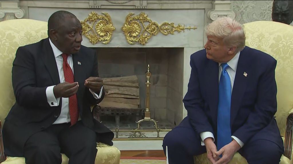 Trump cobra líder sul-africano por acusação de “genocídio” de