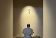 Papa Leão XIV visita basílica onde papa Francisco foi sepultado