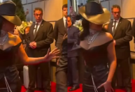 Kim Kardashian repreende segurança por pisar em seu vestido do Met Gala