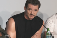 Durante Cannes, Pedro Pascal se pronuncia a favor da proteção de imigrantes