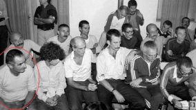 Foto datada de 14 de março de 1985 mostra líderes históricos da MLN e ex-reféns em uma coletiva de imprensa no Colégio dos Padres Conventuais, poucas horas após sua libertação. Da esquerda para a direita, José Mujica, Adolfo Wassem (filho de Adolph Wassem), Mauricio Rosencof, Jorge Zabala, Julio Marenales e Eleuterio Fernández Huidobro