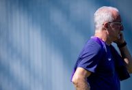 Dorival sobre pênalti de Memphis: "Alguns momentos precisam de intervenção"