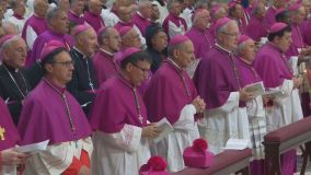 Missa que antecede o conclave é realizada na Basílica de São Pedro