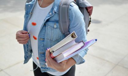 Prefeitura de Manaus lança bolsas de pós-graduação e idiomas