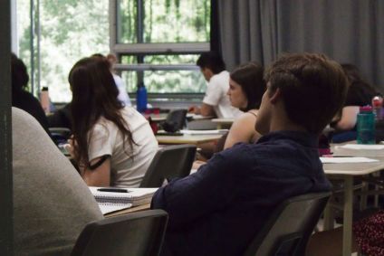 38% dos estudantes escolhem graduação pensando em melhorar condições financeiras