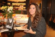 Longe da TV há 12 anos, Fernanda Machado lança livro no Rio