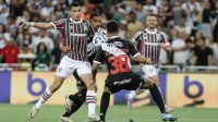 Com gol no fim, Fluminense vence Vasco e cola no G4 do Brasileirão
