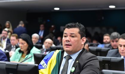 Conselho de Ética aprova suspensão de Gilvan da Federal por três meses