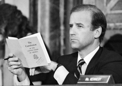 Joe Biden durante audiência no Senado.