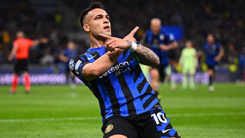 Lautaro Martínez comemora gol contra o Barcelona