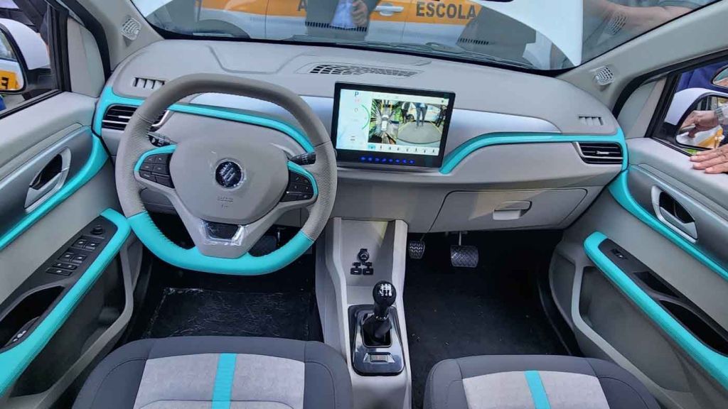JMEV EV3: carro elétrico chinês foi transformado em veículo de aprendizagem pela E-Motors