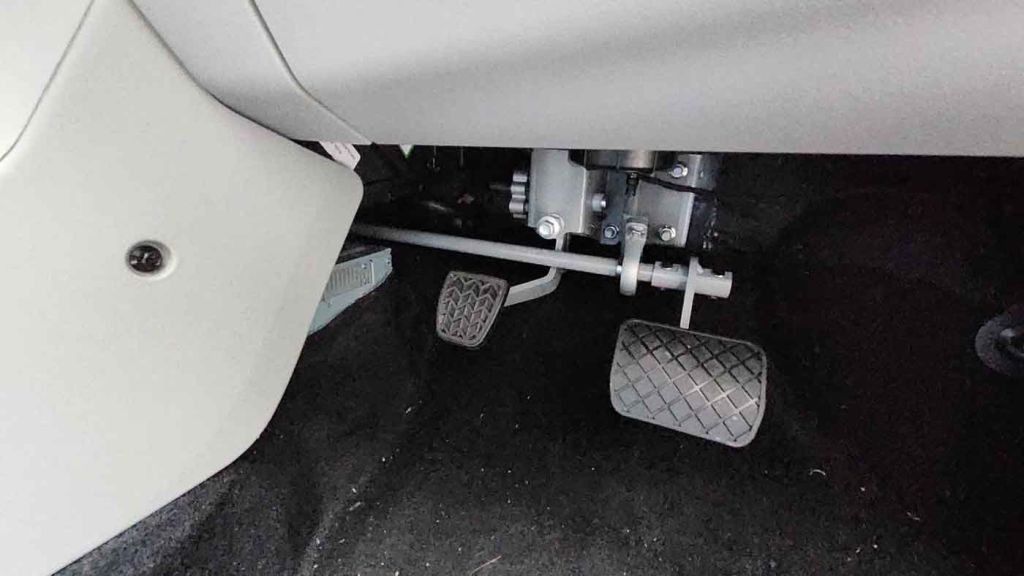 JMEV EV3: carro elétrico chinês foi transformado em veículo de aprendizagem pela E-Motors
