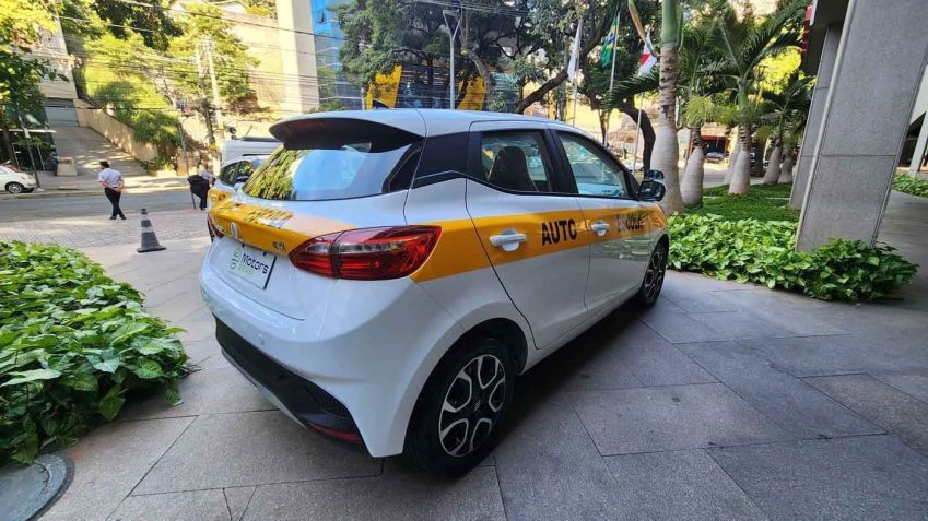 JMEV EV3: Chinese electric car was transformed into an e-Motors learning vehicle • Thiago Ventura/CNN