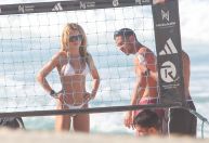 Jade Picon e André Lamoglia vão à praia juntos pelo 2º dia consecutivo