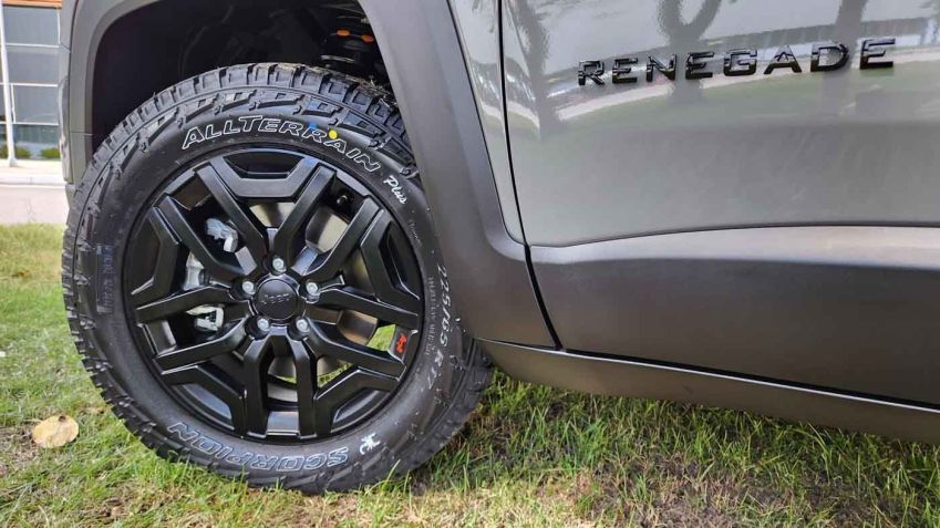 Jeep Renegade 10 Anos comemora primeira década de fabricação no Brasil • Thiago Ventura/CNN