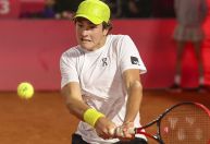 João Fonseca perde na estreia e é eliminado do Roma Open 2025