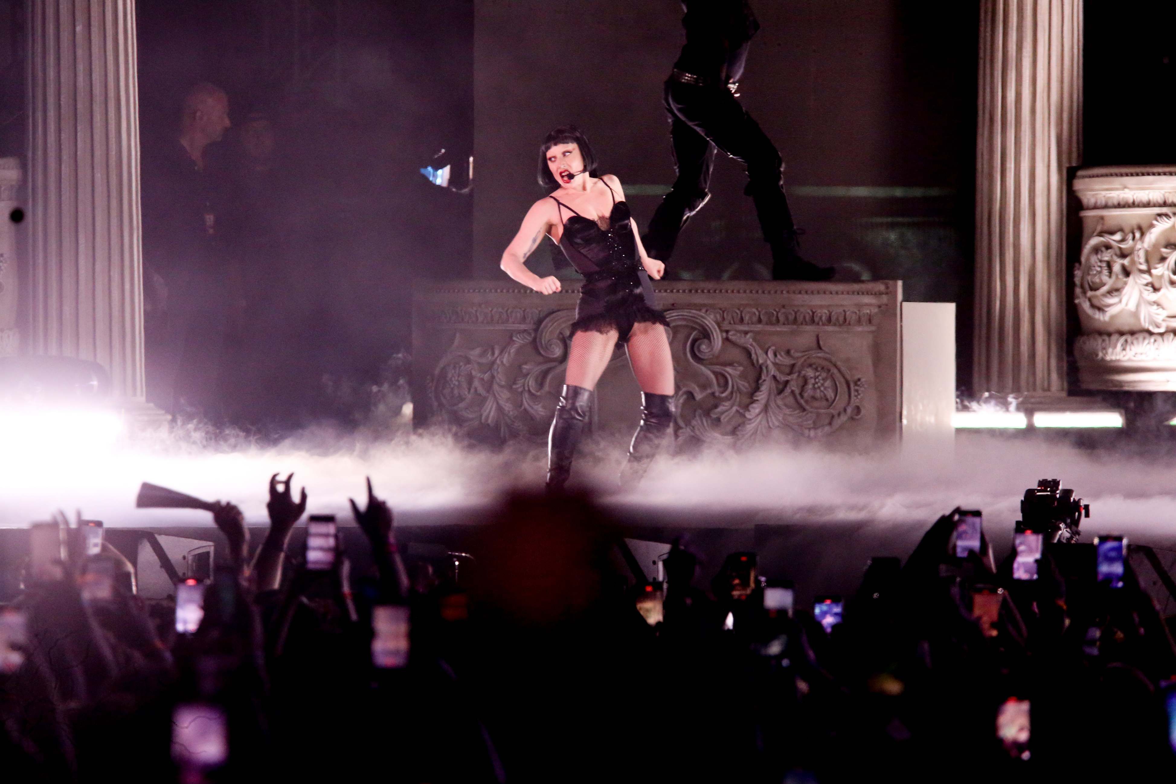Lady Gaga fez o maior show de sua carreira em Copacabana, no Rio de Janeiro