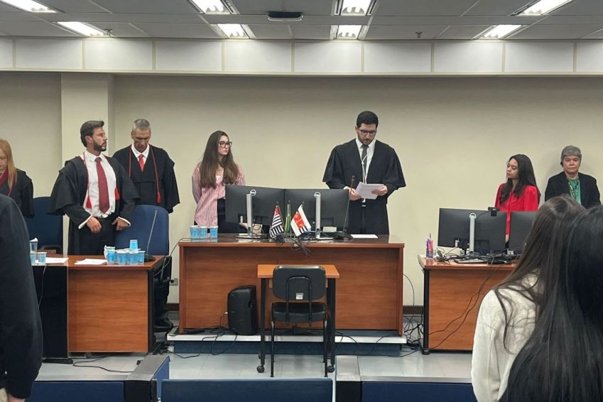 Juiz Antonio Carlos Pontes de Souza lê sentença de condenação de Paulo Cupertino • Reprodução/TJ