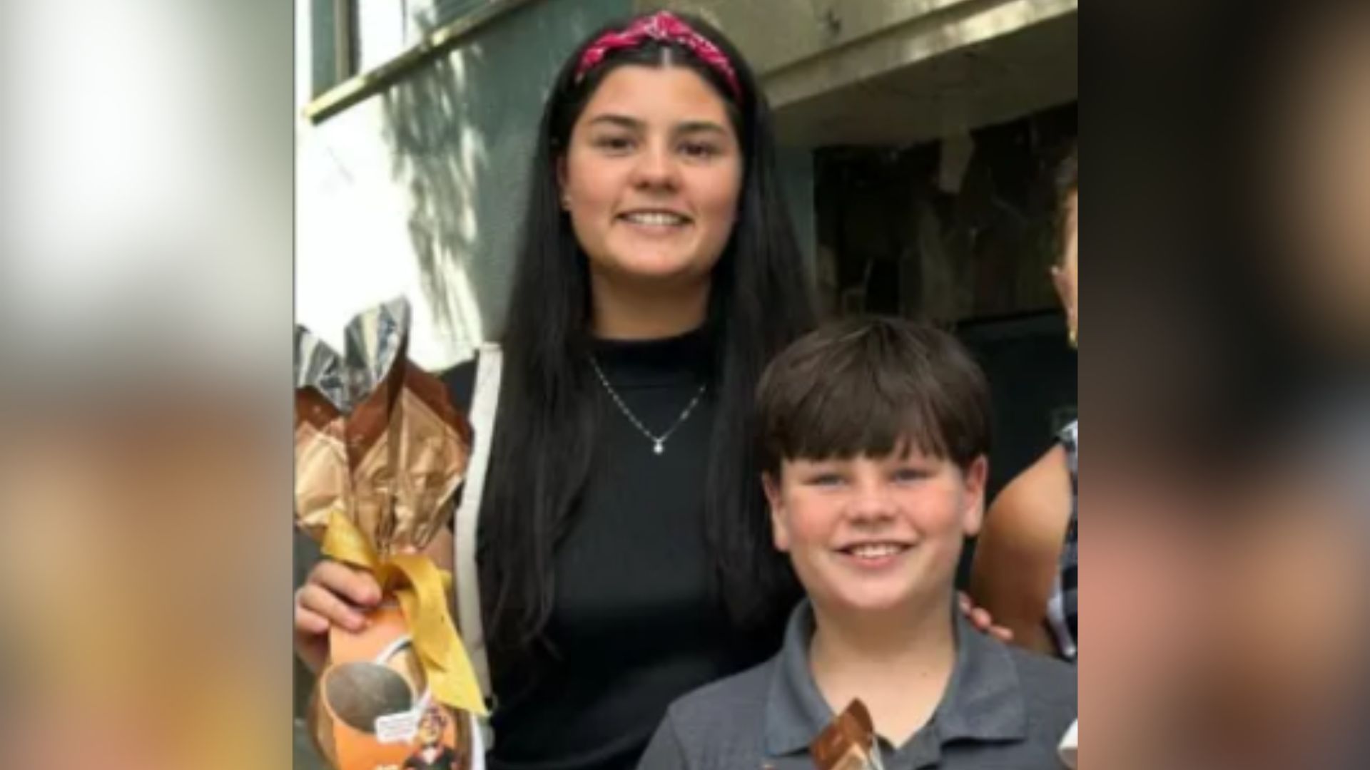 Maria Sophia Dumoncel, de 16 anos, e Arthur Dumoncel, de 9 anos