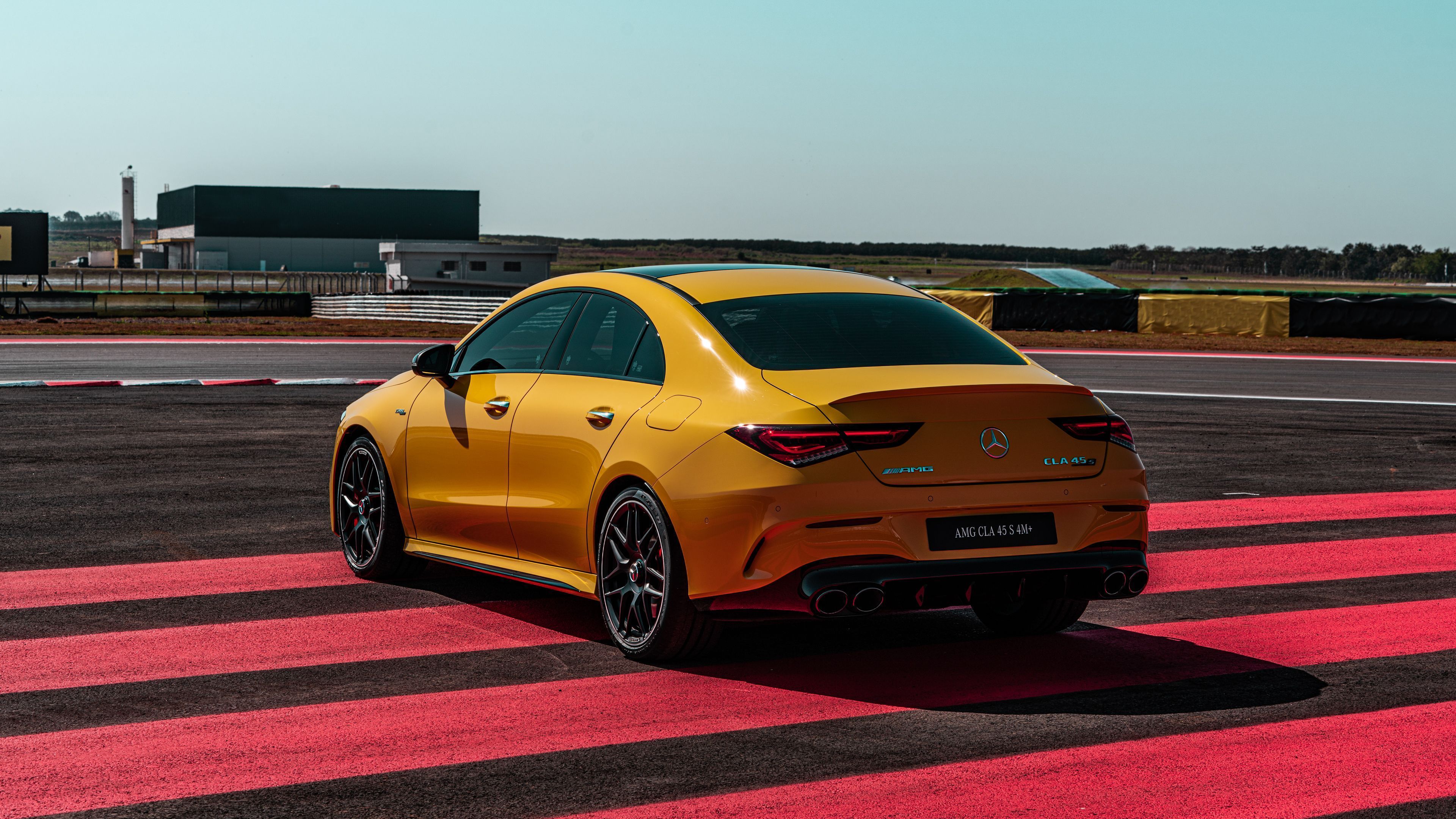 Mercedes-AMG CLA 45 S 4Matic tem carroceria cupê de quatro portas • Malagrine/Divulgação