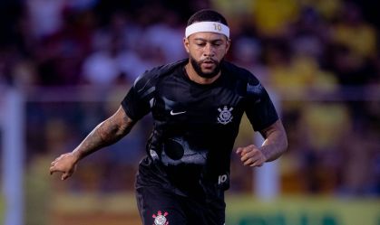 Michel Bastos defende transferência de Memphis Depay para clube turco