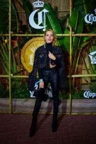 Monique Alfradique no show de Lady Gaga no Rio de Janeiro