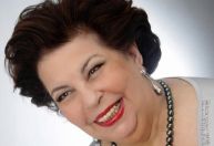 Conheça a carreira da cantora Nana Caymmi