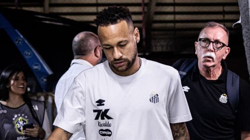 Neymar, do Santos, deve começar no banco contra o Vitória