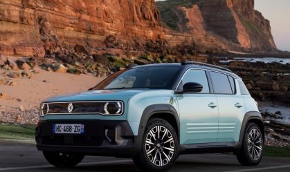 Renault 4 E-Tech é revelado no Salão de Paris; conheça modelo