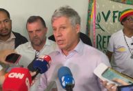 Governo Lula está com "pé no acelerador" para reforma agrária, diz ministro