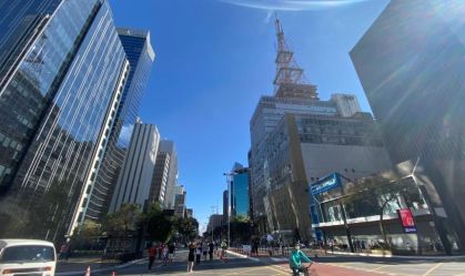 Com tempo seco, São Paulo terá manhãs frias e tardes quentes