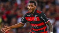 Plata volta ao Flamengo após pedir desconvocação à seleção do Equador