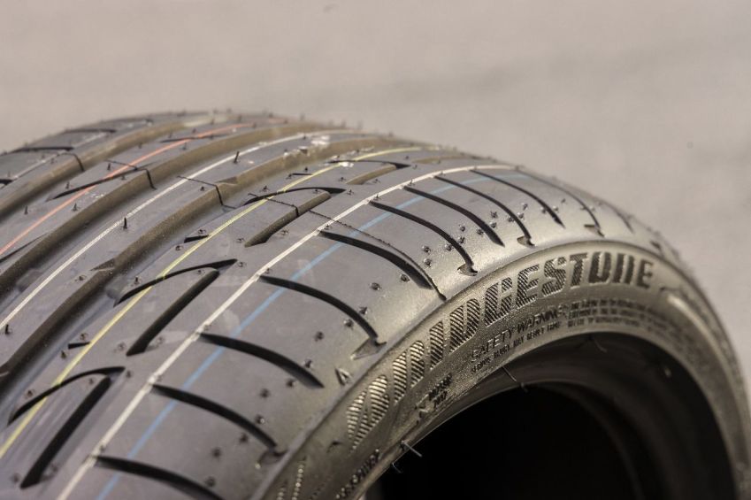 Pneus run flat podem evitar que o motorista fique parado na estrada • Divulgação/Bridgestone