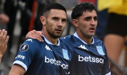 Racing goleia fora de casa e fica bem no grupo E da Libertadores