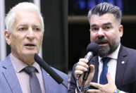 Correia pede busca e apreensão contra deputado que levou armas a gabinete
