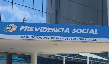 Polícia Civil faz operação contra golpes em idosos do INSS no RJ