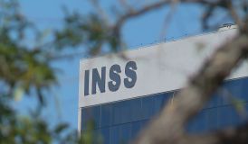 Descontos indevidos do INSS: adesão a acordo para ressarcimento começa hoje