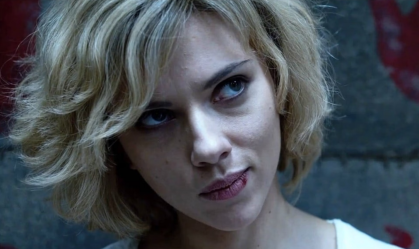 Scarlett Johansson desabafa sobre objetificação no cinema: "Exploração"