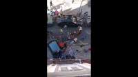 Carro invade calçada e deixa três feridos no Centro do Rio