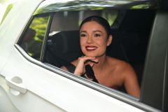 Sophie Charlotte chega na Ville La Rochelle para o casamento de Isis Valverde e Marcus Buaiz