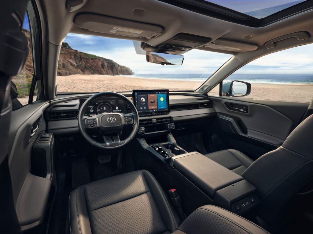 Toyota RAV4 2026: sexta geração tem design renovado e mais tecnologia