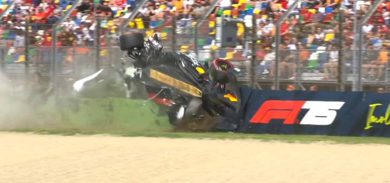 Tsunoda bate veículo, em Imola