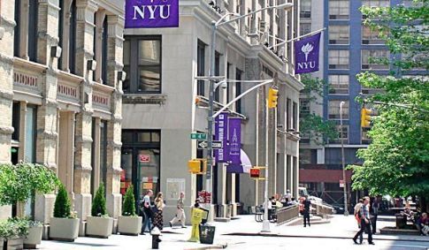 Fachada da Universidade de Nova York