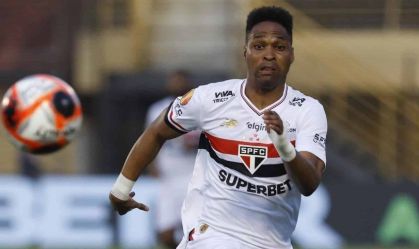 Wendell durante partida pelo São Paulo