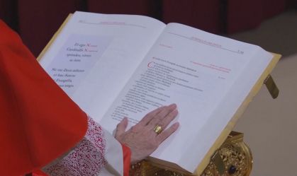 Juramento cardeais conclave