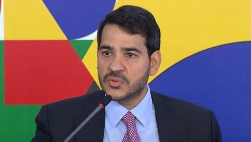 AGU irá recorrer ao STF contra derrubada do IOF, diz ministro | Blogs | CNN  Brasil