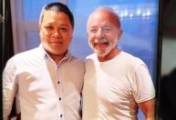 Lula encomenda terno na China; preço médio da loja é de R$ 850